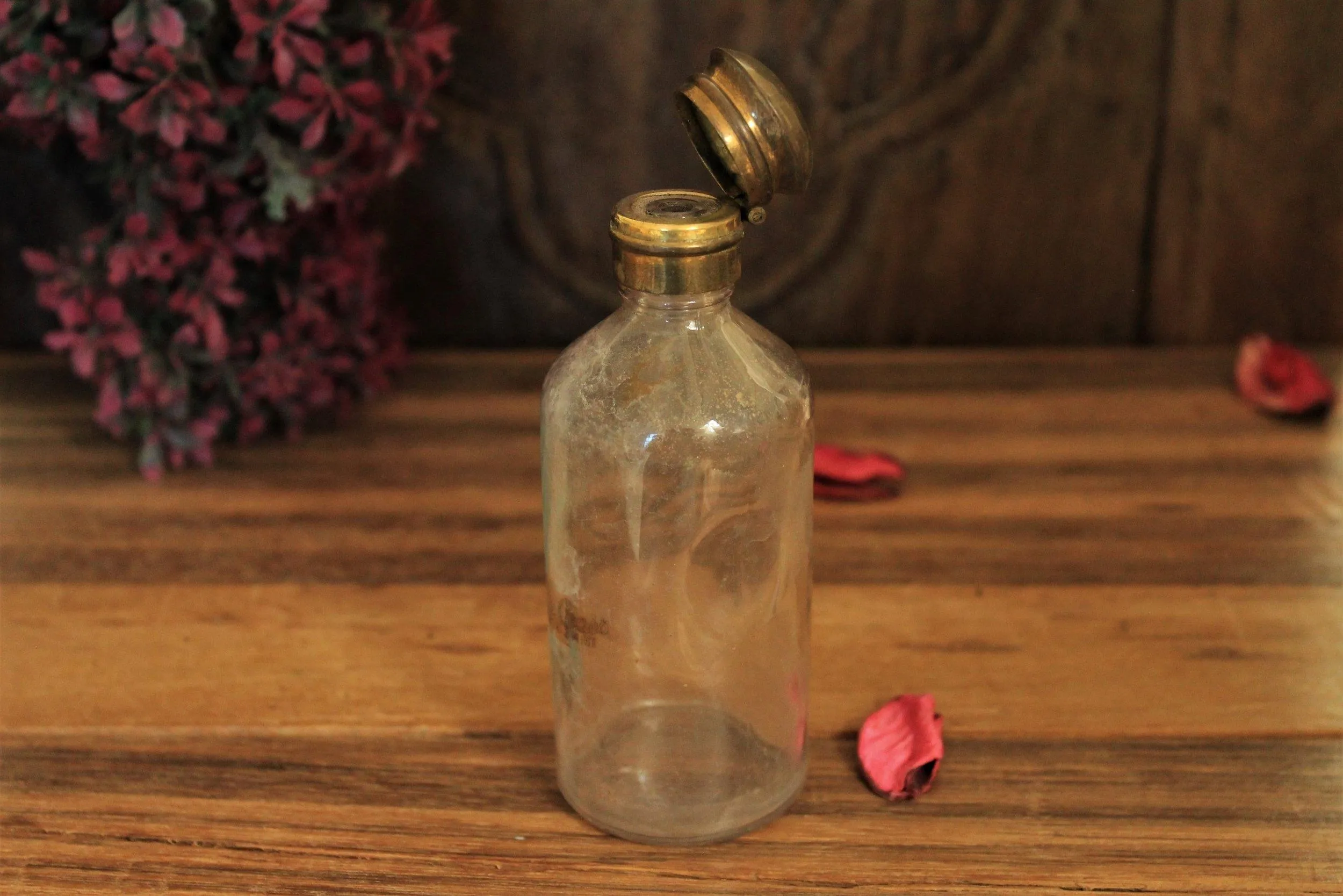 Beautiful Designer Glass Bottle Size- 4.5 x 4.5 x 12 cm